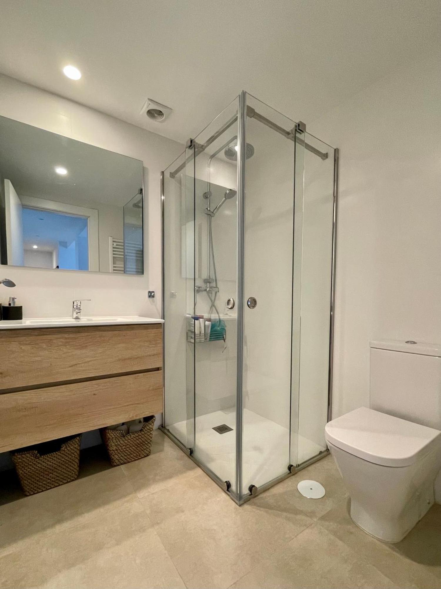Piso De 2 Habitaciones En Centro, Zona Muy Tranquila Con Playa A 2 Min Andando Gijón Extérieur photo